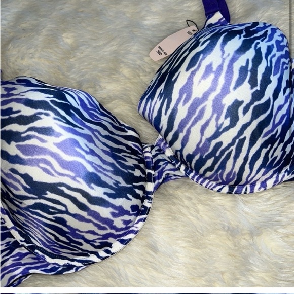 Victoria’s Secret Zebra Bra - Picture 1 of 3